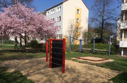 Langeweile? NICHT BEI UNS! „Spiel - Platz und Spaß“